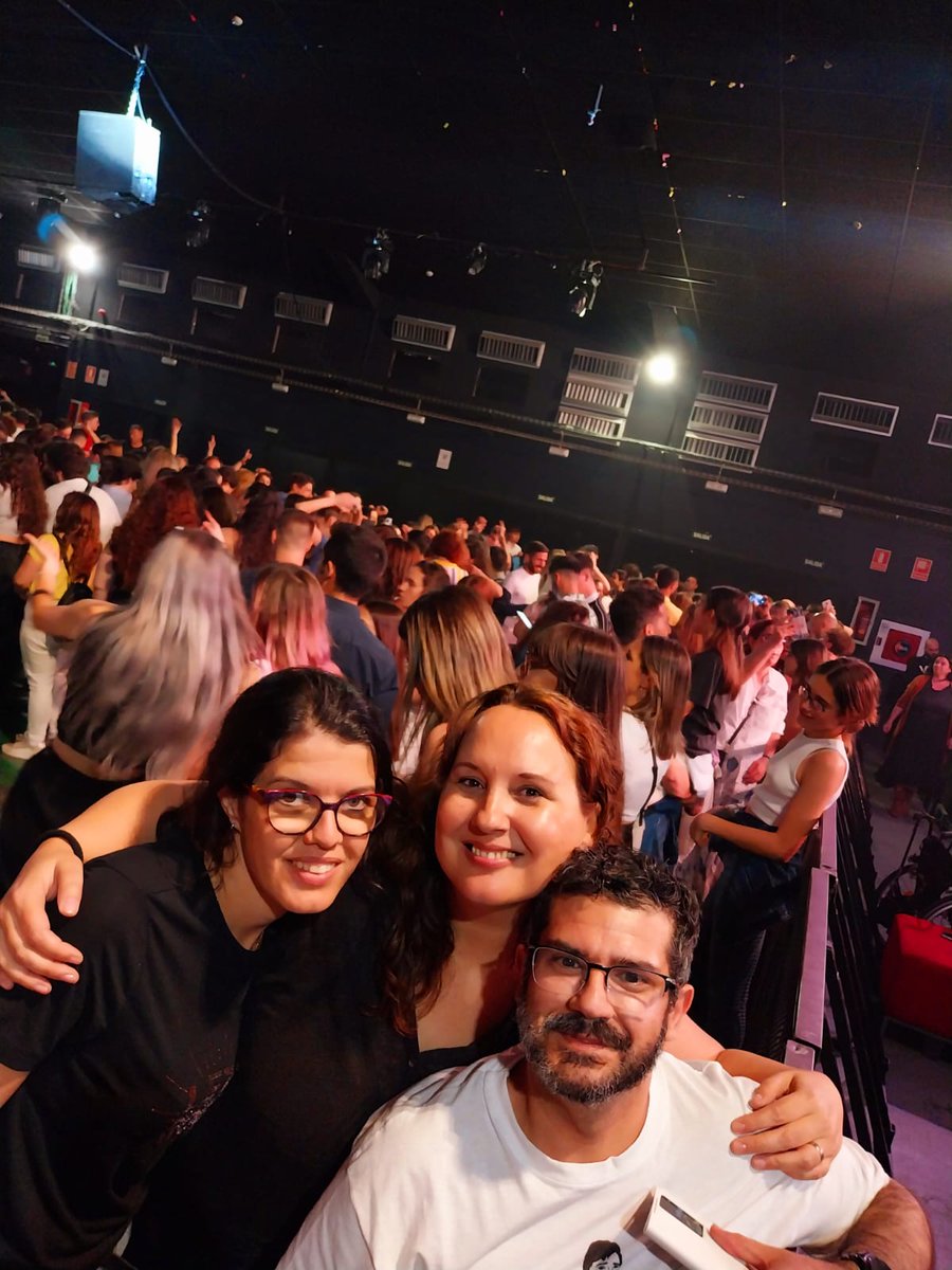 EduSC81's tweet photo. Y gracias por lo que hemos disfrutado en compañía esta noche @soni_86ma y @Lorelm Ojalá no tardemos en repetir 😘😘 https://t.co/Wr0iC3Jrn0