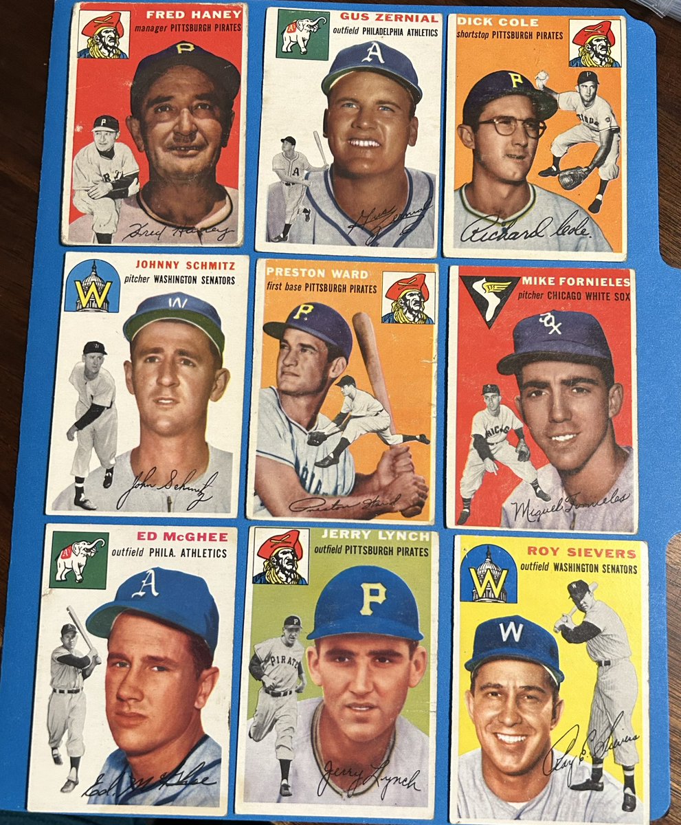 sportsguy_TO's tweet photo. Mail day. Added nine good ones for the ‘54 set build. Thank you @CardsCtb for the great deal. 66.8% complete. We move. #54Topps #SetBuilding #thehobby https://t.co/9MHkvyt3Cd