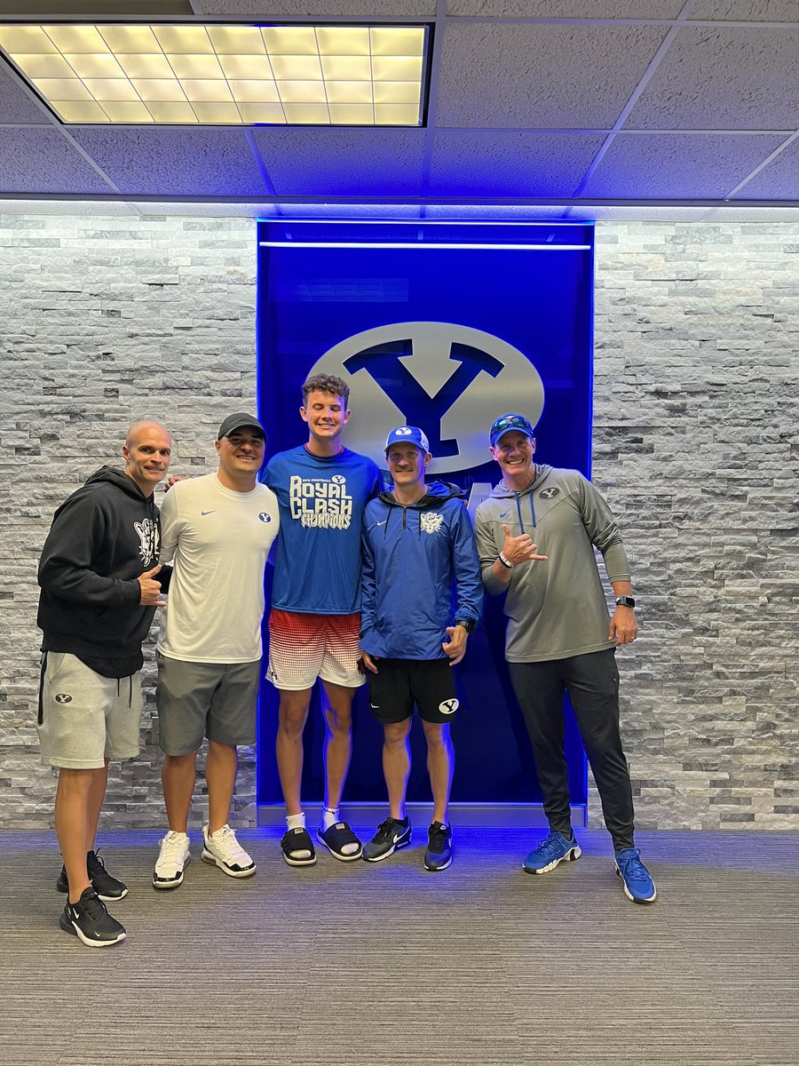 After a great conversation with @fsitake @CoachRoderick @BYU_CoachJustin @CoachJayHill I’m grateful to receive my first offer to play for BYU! @cavemanfootball @AlphaRecruits15