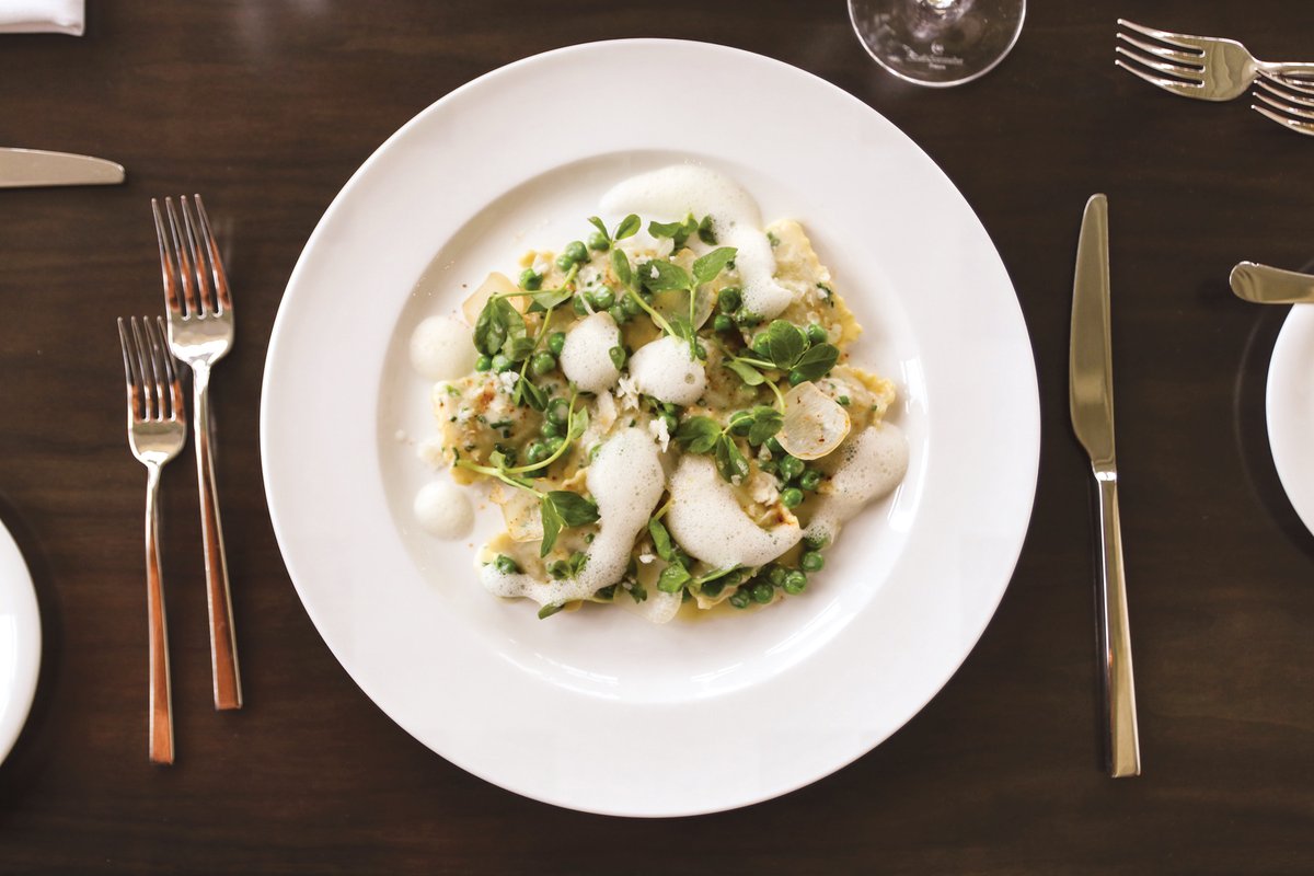 TheOlympicClub's tweet photo. Trying to decide what to eat for dinner? Visit The Lakeview restaurant at Lakeside to dig into some of our newest menu items, like our Popcorn Chicken, English Pea Ravioli and King Salmon Tartare! They're sure to delight your taste buds 🍽️ #OlympicClub #OCdining https://t.co/LkgbDwSkVd