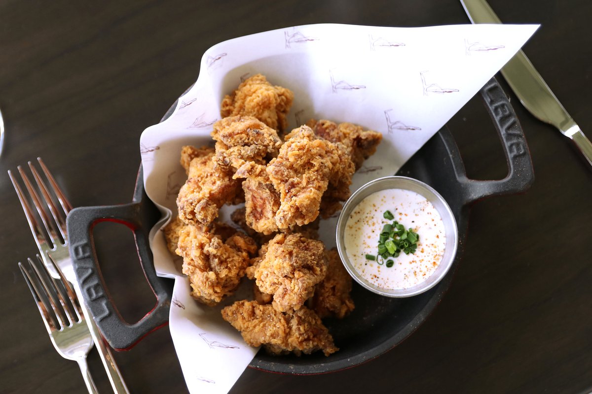 TheOlympicClub's tweet photo. Trying to decide what to eat for dinner? Visit The Lakeview restaurant at Lakeside to dig into some of our newest menu items, like our Popcorn Chicken, English Pea Ravioli and King Salmon Tartare! They're sure to delight your taste buds 🍽️ #OlympicClub #OCdining https://t.co/LkgbDwSkVd