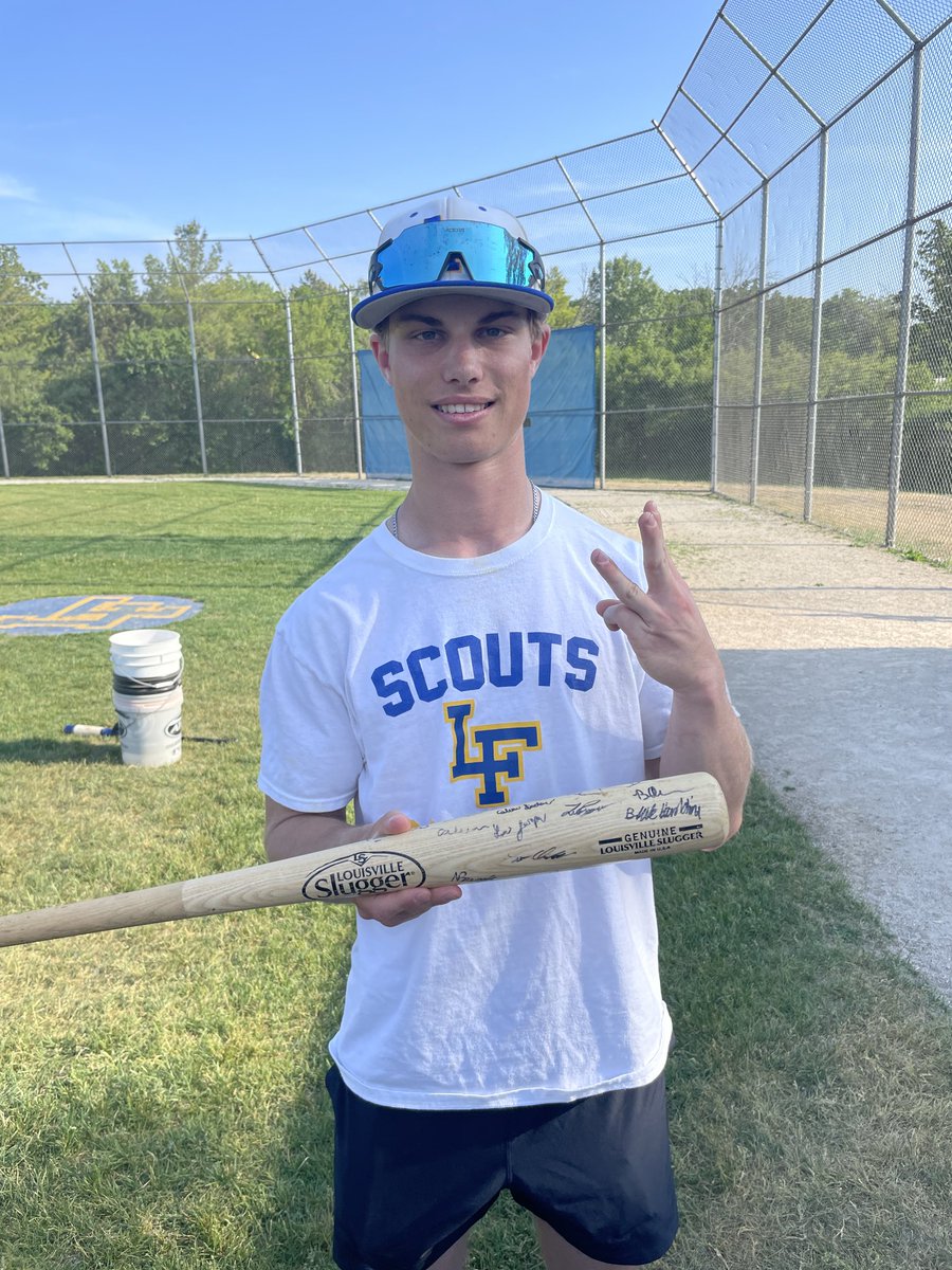 BaseballLfhs's tweet photo. @RoyerGianni made sure the squad is ready for tomorrow’s Sectional Championship #ZP3💙 #ScoutFamily https://t.co/xv0m6PJGJn