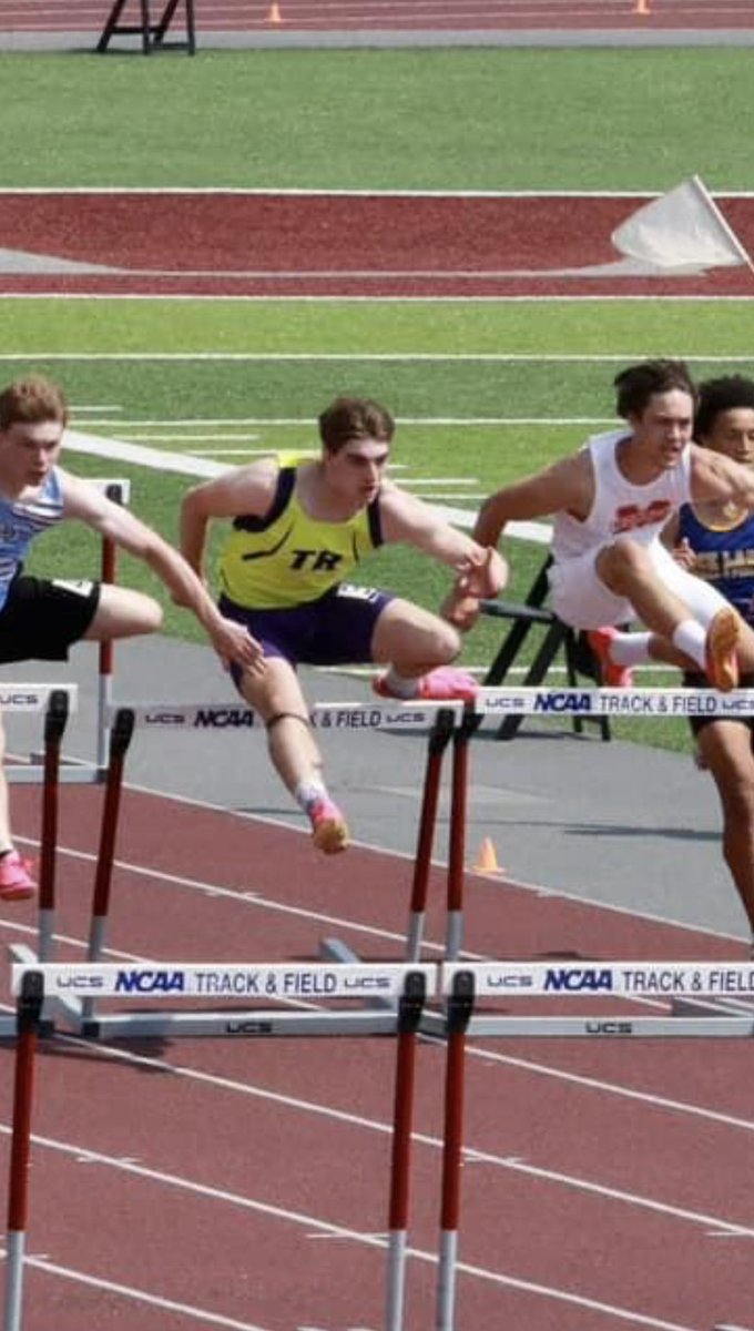 TRtrackandField's tweet photo. Austin set himself up for a busy day tomorrow. Qualifying for finals in the 100HH, 4x200  and 300IH. https://t.co/O4jurZptYL