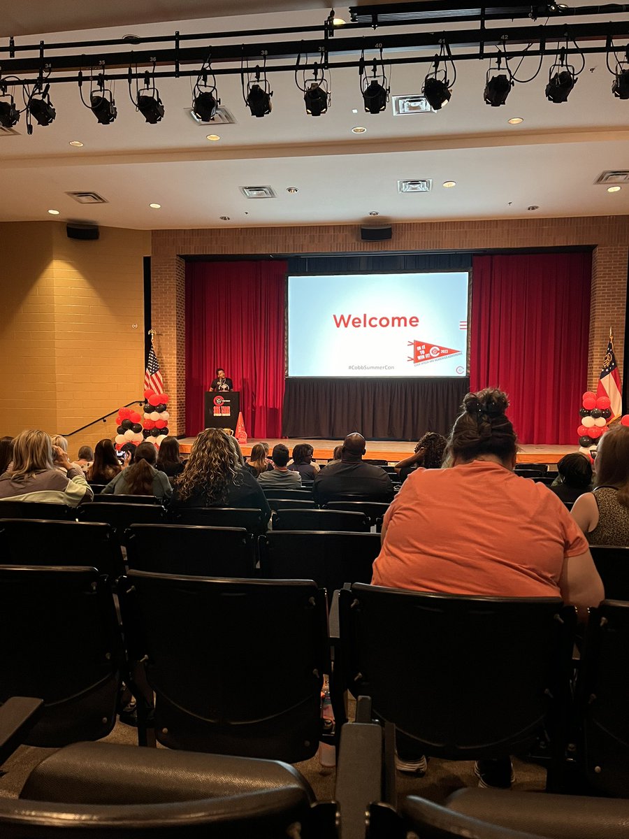 MrsChafin_K_PSE's tweet image. Cobb In Tech Conference with an old friend! 🤩 #cobbsummercon