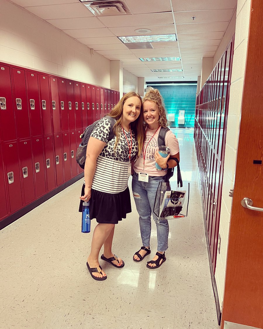 MrsChafin_K_PSE's tweet image. Cobb In Tech Conference with an old friend! 🤩 #cobbsummercon
