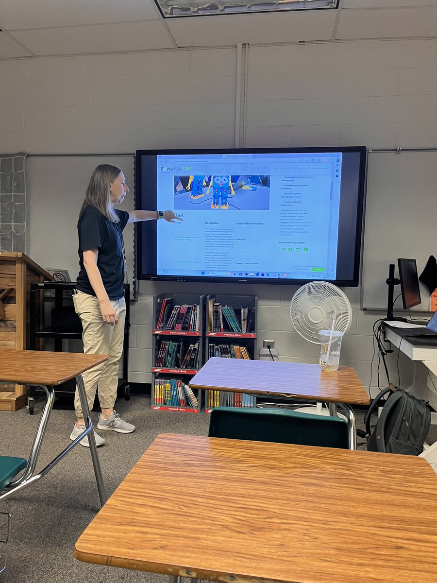 MrsChafin_K_PSE's tweet image. Cobb In Tech Conference with an old friend! 🤩 #cobbsummercon