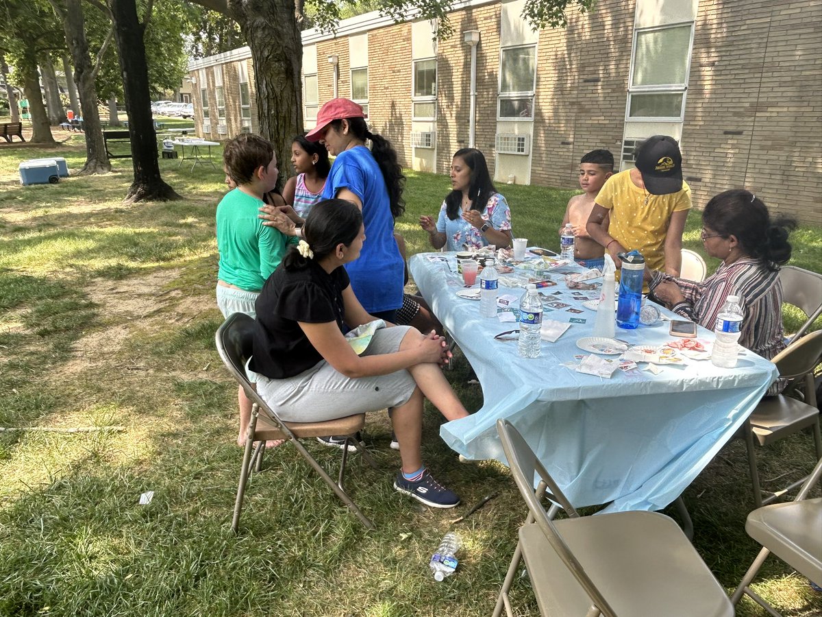 MrsCookWI's tweet photo. A great day for the PTA sponsored 3rd Grade Carnival at Wicoff! 🦊💙🧡@WicoffjF @mwelborn12 https://t.co/9Ele1MYujf