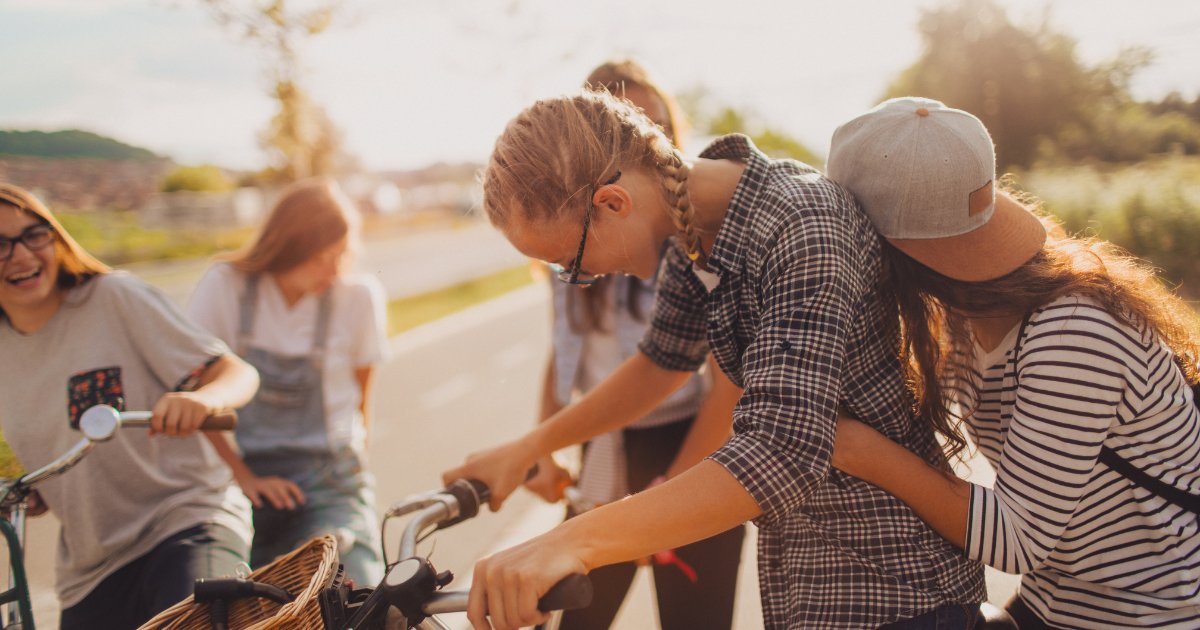 IconSchool's tweet image. Congratulations to all our students and staff on successfully completing another school year! 🎉📚🎓

We hope that you have a relaxing and enjoyable #SummerBreak, and come back rejuvenated and ready for the new academic year! Stay safe and have fun! ☀️

#OnlineSchool