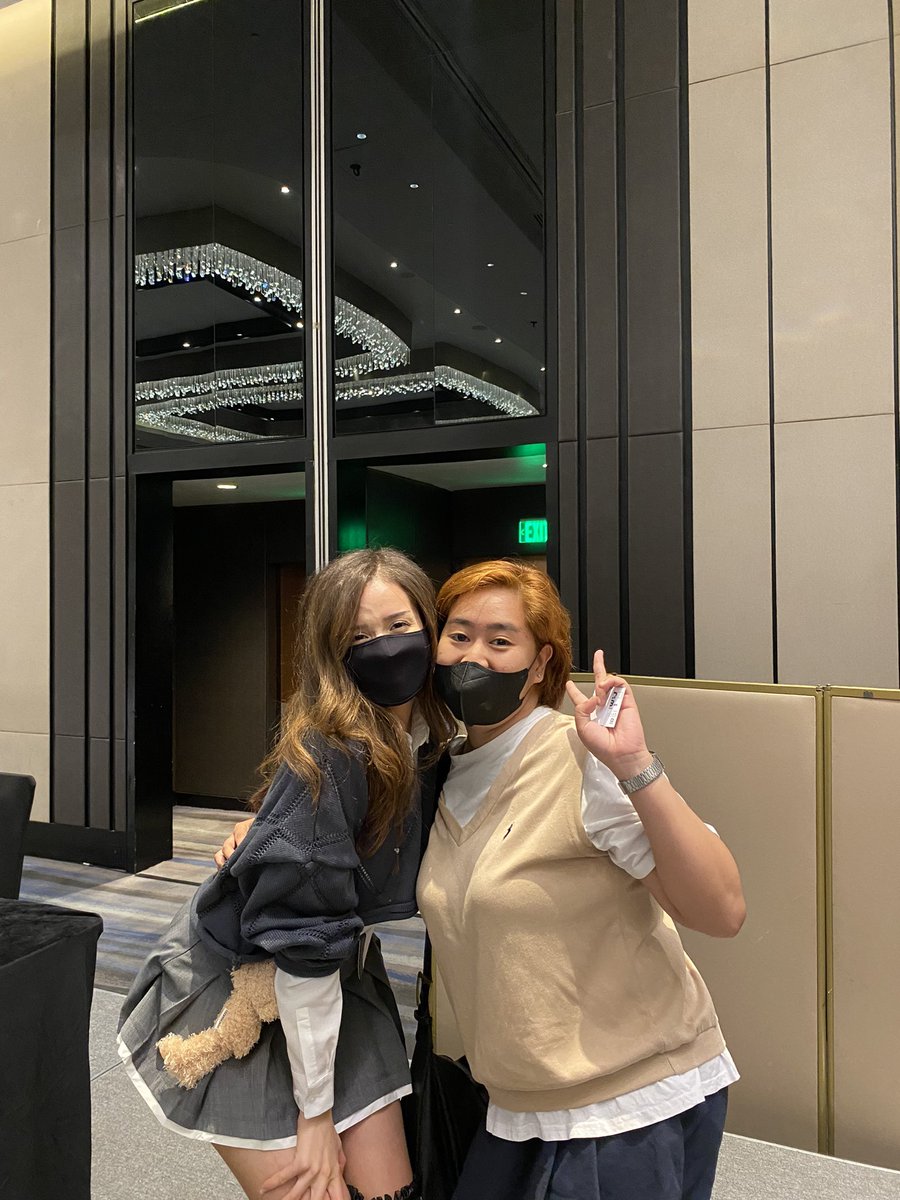 Zdacccc's tweet photo. Finallly a “Poki x Poopi” photos 🥹🩷

Thank you for being so sweet @imane 😭 https://t.co/k73V1O69ct