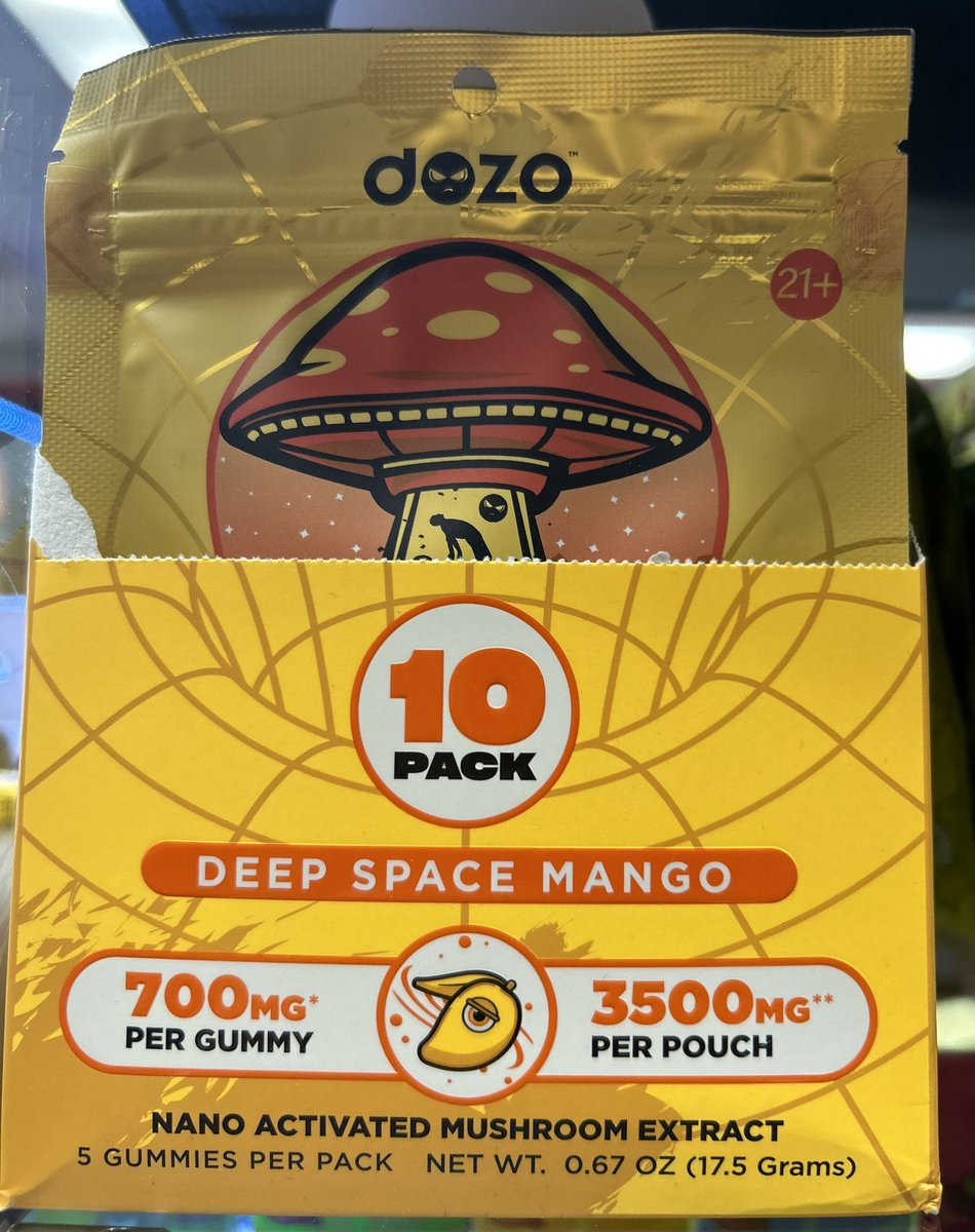 LUXSnC4545's tweet photo. BRAND NEW 🍄 GUMMIES AND DISPOSABLES !! EXCLUSIVE AT LUX SMOKE &amp; CIGAR #smoke #shrooms #mushrooms #Feelgoodfriday #deal #discount #Mesa #Arizona https://t.co/Oz1b3eaxWi