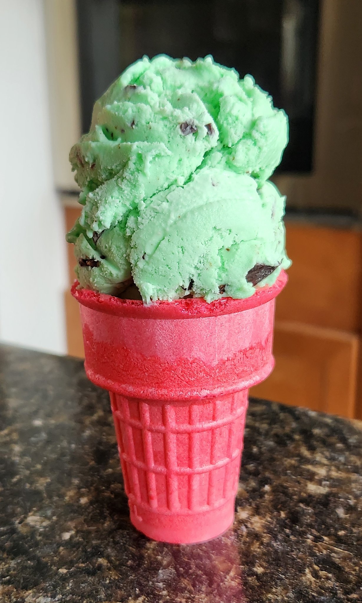 I'm still losing weight, so I get a reward. 🍦 https://t.co/bCcKfQepNV