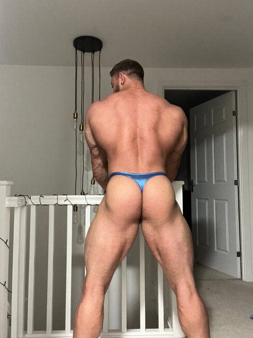 Guess who's back? 👀 https://t.co/2cmHLfVg6C 🔞 https://t.co/2u0hVw2Gvu