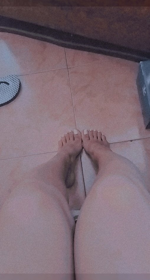 Ay_Noooo's tweet photo. Pies de princesa🤩🔥 https://t.co/5cRlIcCpg7