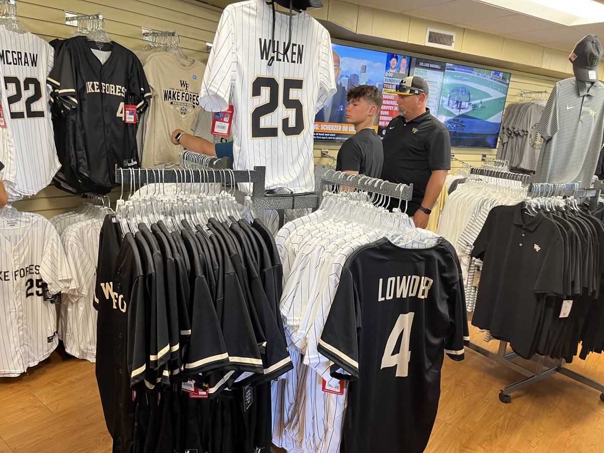 John_Currie's tweet photo. Let’s play ⚾️! @WakeBaseball at sold-out Couch Ballpark! #BestTeams #BestFanExpInNC @WakeForest @DemonDeacons @VisitWS @ESPNPlus @SBJ https://t.co/rORpEC3BYf