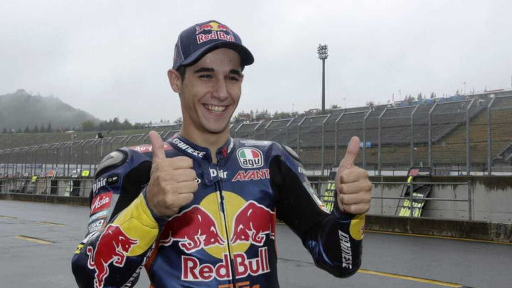 alwaysls39's tweet photo. Un día como hoy en 2016,Luis Salom perdió la vida en Montmeló, Barcelona,ya han pasado 7 años y sigues con nosotros ❤️🩹🕊️
#alwaysls39 https://t.co/8zjexvZHmY