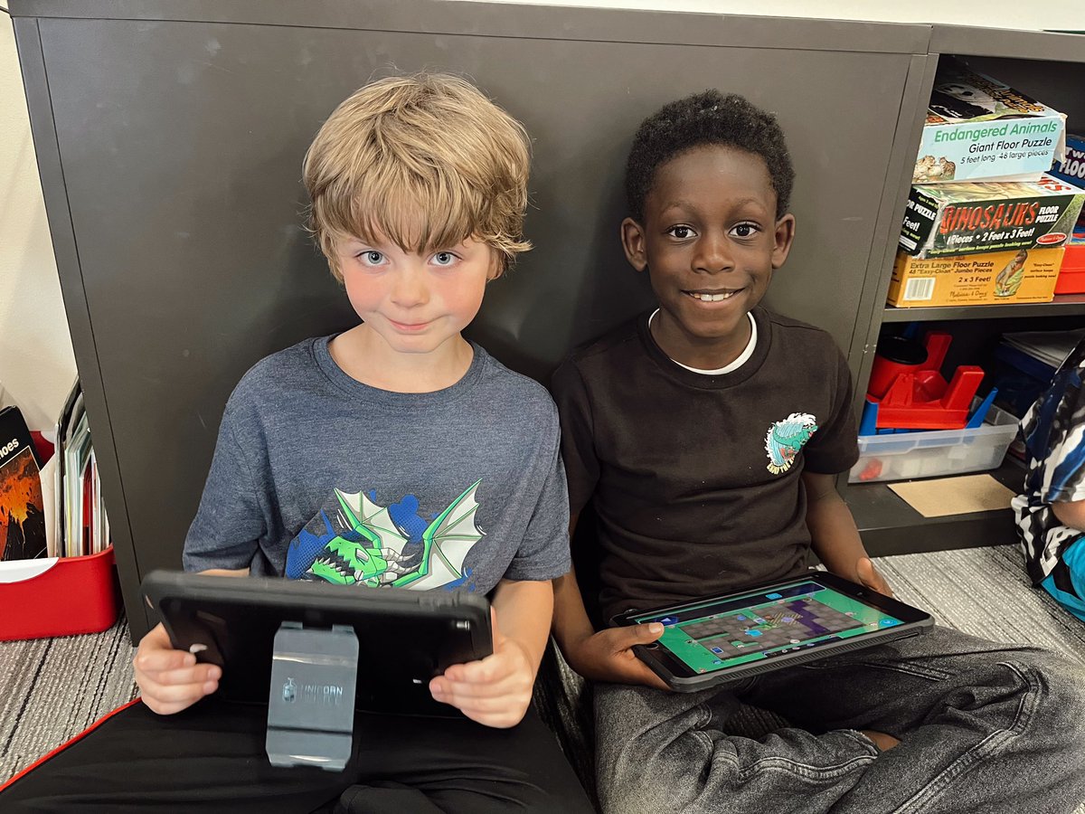 mskatieschuster's tweet photo. Happy last day of the 22-23 school year! 🥰 #mckinleystrong #owatonnaproud https://t.co/XgImQPrxYp