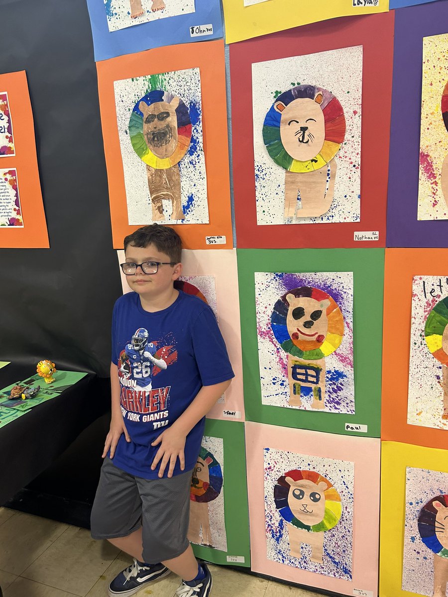 StevensCWC's tweet image. Mrs Kaufman is AMAZING!  What an incredible art show!  Lincoln has such talented students