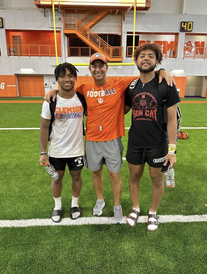 RecruitTheRiver's tweet photo. @joshmoody_1 &amp; @EliLittlejohn82 with the one and only DABO SWINNEY! At @ClemsonFB camp yesterday. Both said they had a blast, learned a lot, and can’t wait to go back!#ClemsonTigers #NitroWildcats https://t.co/0rJ5IpBpua