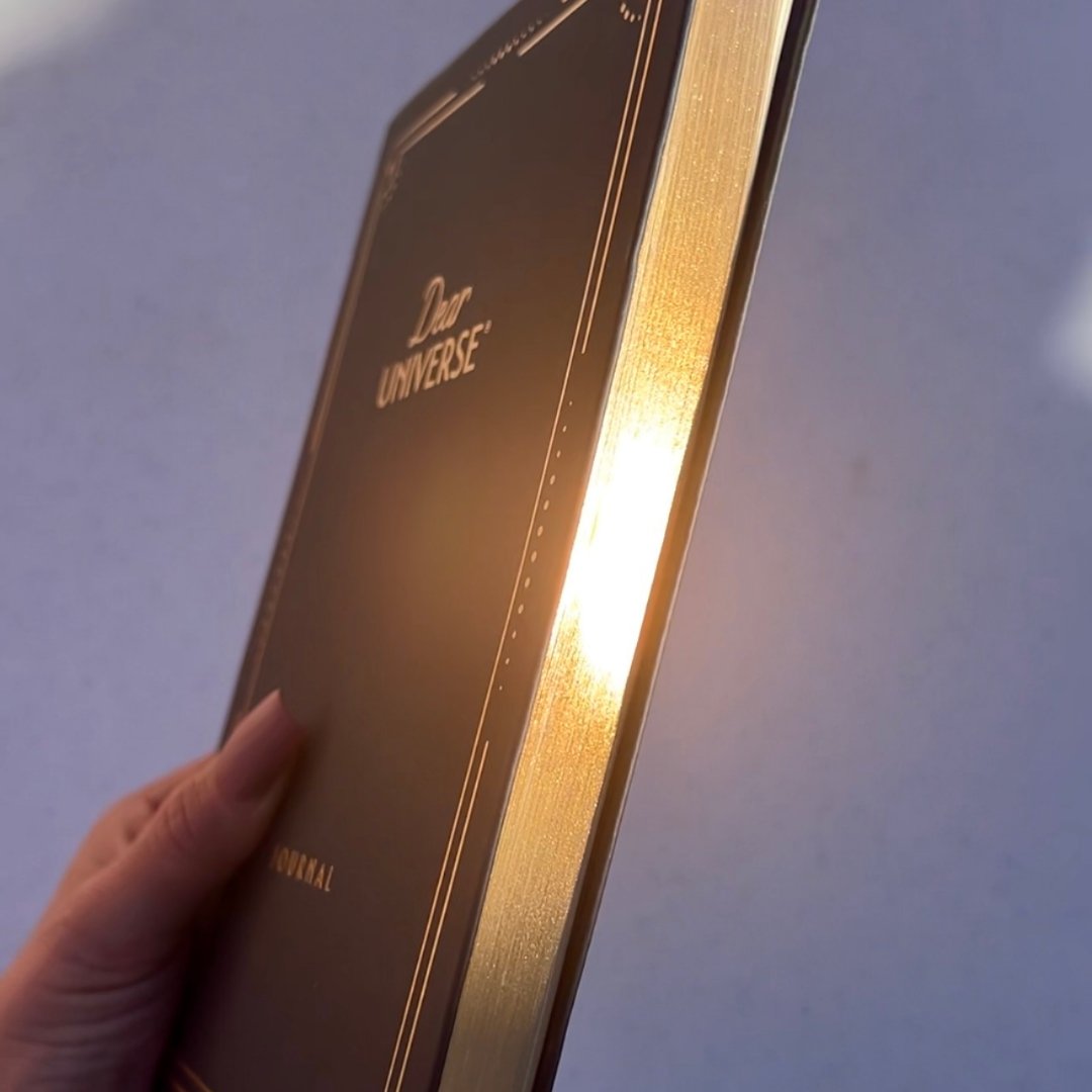 sarahprout's tweet image. Get the Dear Universe Manifestation Journal: i.mtr.cool/thfqehlvcs 

#bulletjournal #journalcommunity #journaladdict #creativewriting #notebooklove #selfreflection #journalinspiration #mindfulness #journalprompts #writingtherapy #goalsetting #dailyjournaling #dearuniverse