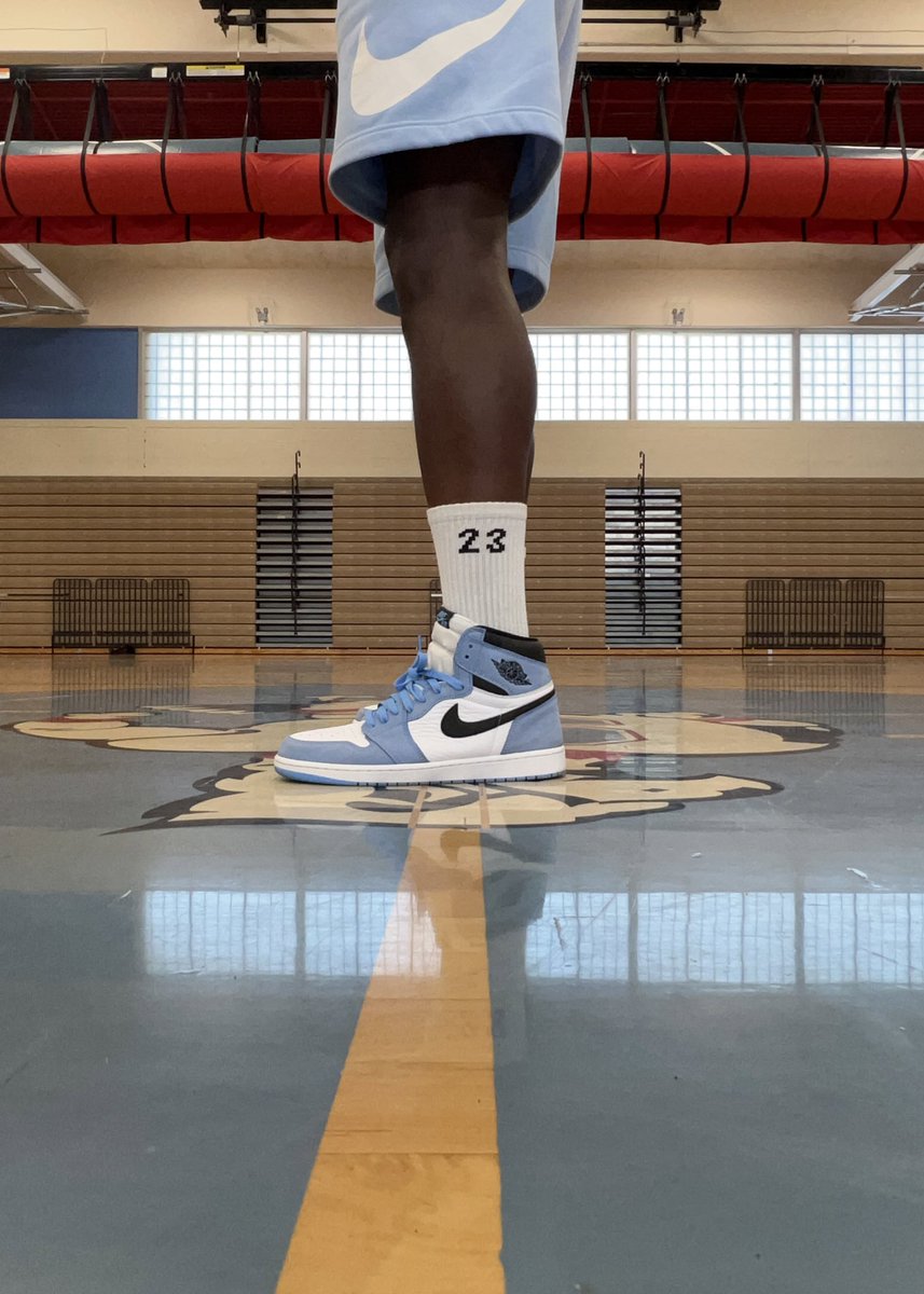 BroBroFRESH's tweet photo. What y’all break out the closet today👀
#BroBroFresh #JordanJunkie #SeattleSneakerFiles #Retro1 #SNKRS https://t.co/PtC5Eafue2