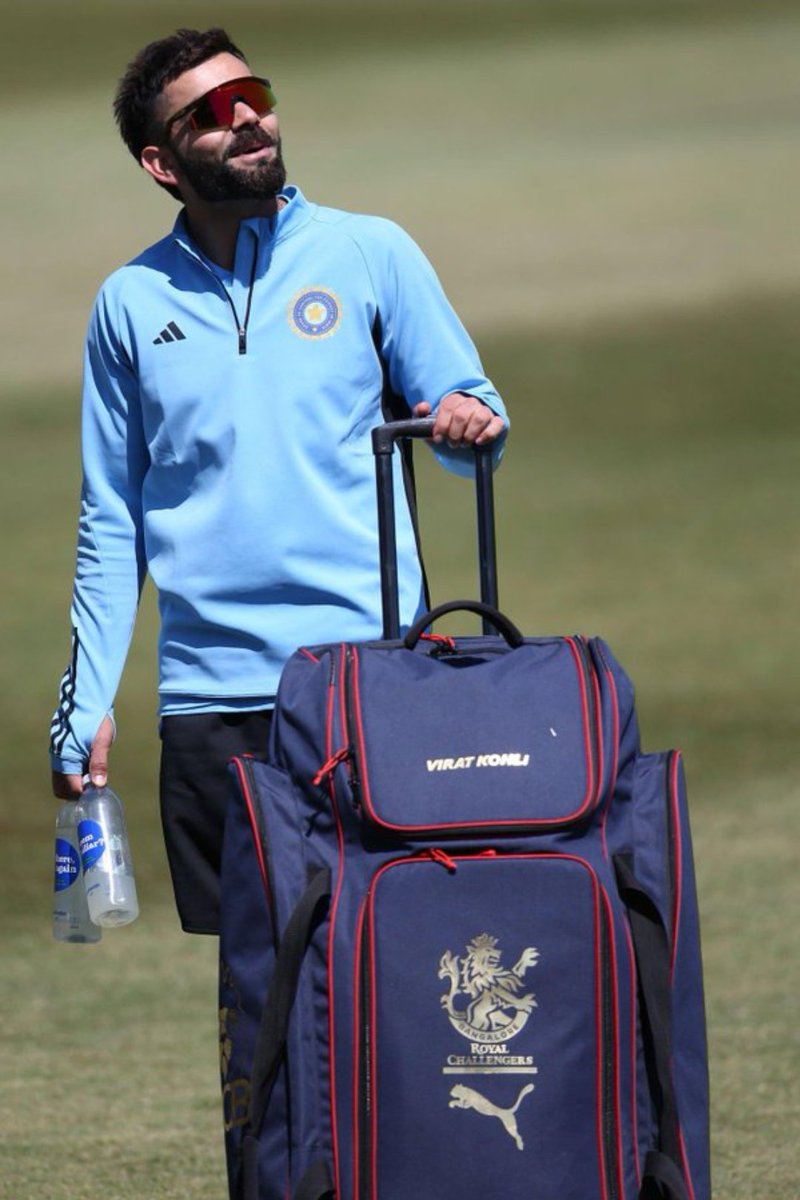 manseta_deep's tweet photo. Me preparing for maths in science exam be like 
#RCB #WTC23 #ViratKohli https://t.co/1Z9f1WJbNH