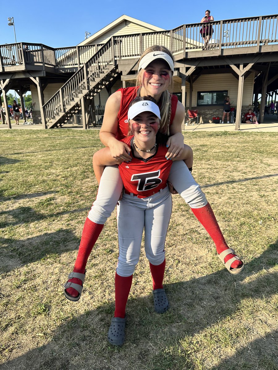 T2 for the win!! Good start ladies! <a href="/Paytond_2024/">Payton Davis</a> threw a 💎 going 4IP 1ER 6K. The offense sputtered but gave her enough with 3 runs to WIN it! <a href="/kennedydean16/">kennedy dean</a> scored once going 1-2, <a href="/Lanie_McCoy9/">Lanie McCoy 2026</a> , &amp; <a href="/EmilyKiser27/">Emily Kiser</a> were both 1-2 driving in two BIG RUNS!