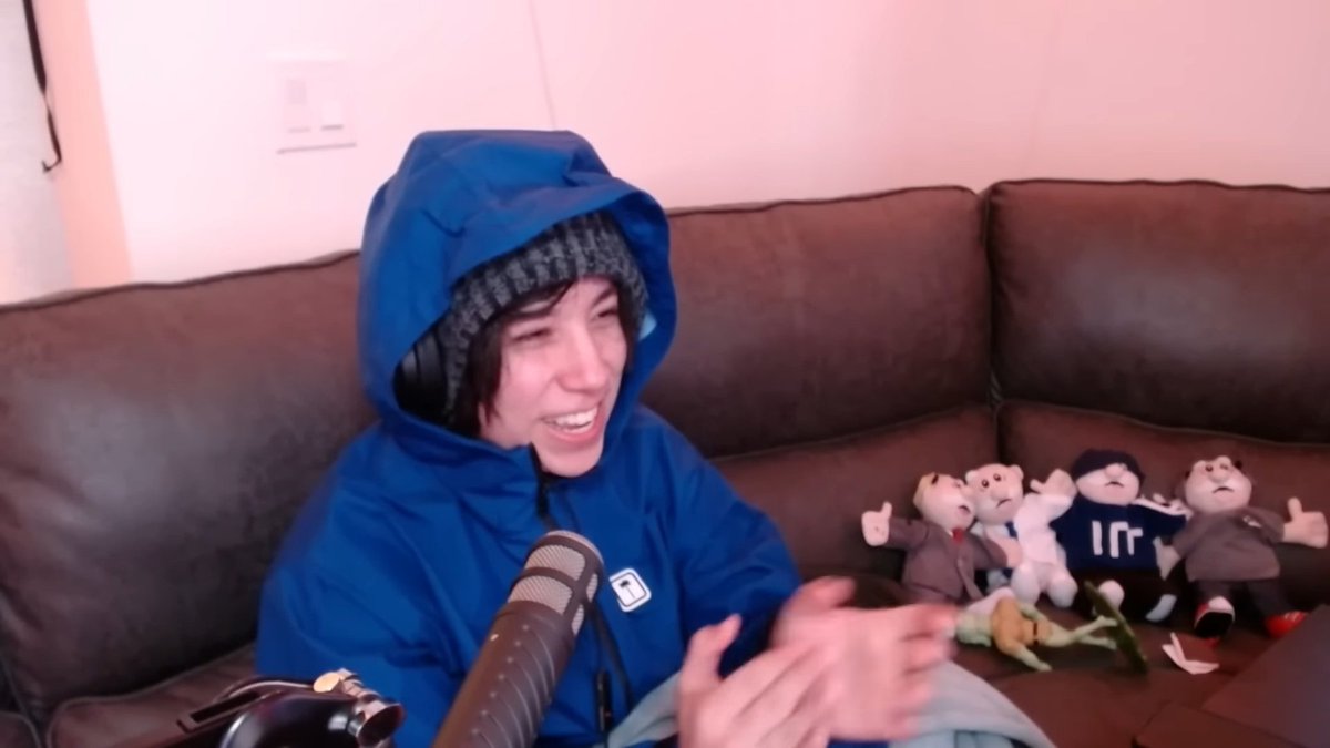 golduckity's tweet photo. stream desde su sillón: ✅️
stream desde su cocina: ✅️
stream desde el baño: ✅️
stream desde su coche: ✅️

stream desde su cama: HOY??? https://t.co/Eiunu48T0n