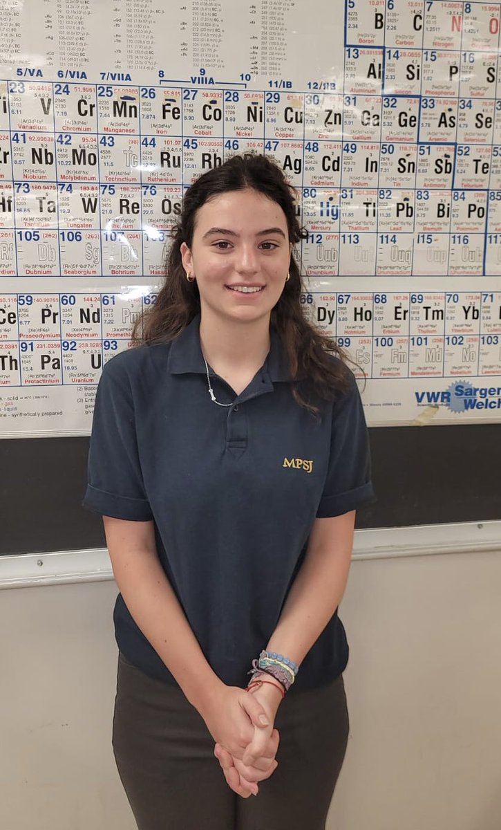 We couldn’t be prouder of Olivia Pellarin who has been awarded Chancellor's Scholarship from Queen’s University. This fall she’ll be studying Life Science and Biochemistry. Congrats Olivia! 👏 #mpsjscience <a href="/MPSJ_TCDSB/">Michael Power/St. Joseph High School</a> <a href="/MPSJGuidance/">MPSJ GUIDANCE</a>