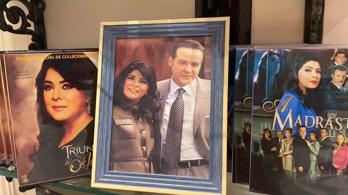 leletystar's tweet photo. @Ches_Rufferas @victoriaruffo31 @VickyRuffoWeb Parte de mis tesoros de nuestra Queen hermosa ❤️🥹🌟 Así puedo tenerla cerquita de mi 🥰 https://t.co/d0DIyLhpsj