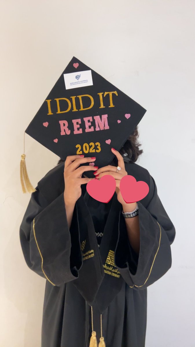 vrvc65's tweet photo. Finally I graduated 
1.6.2023 🎓🩷 https://t.co/QyEF7lqGZq