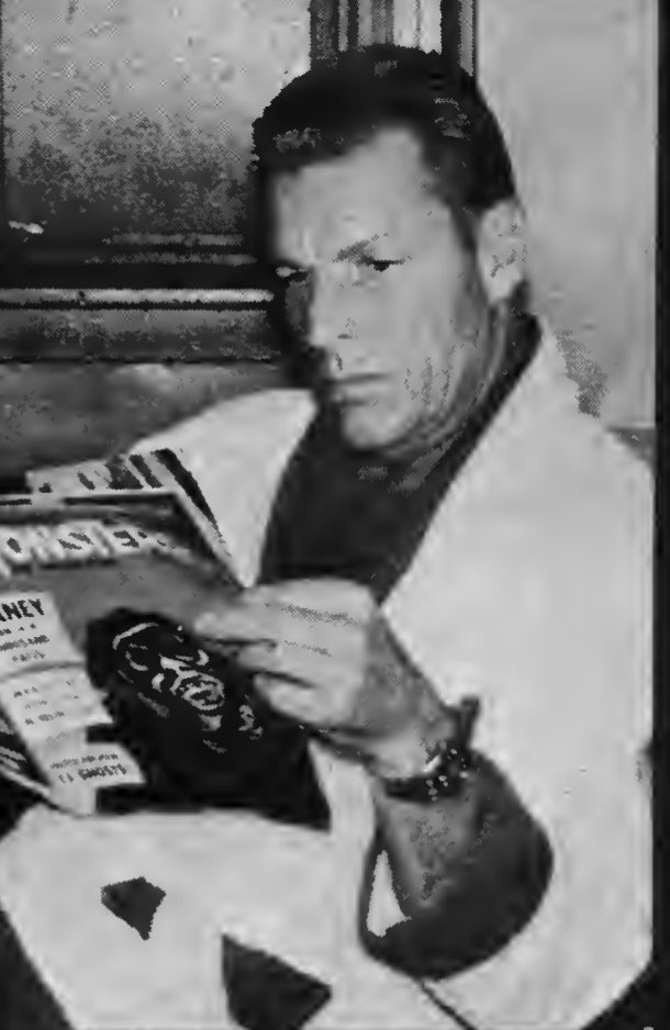 Mortzo's tweet photo. Buster Crabbe played Buck Rogers, Flash Gordon and Kaspa The Lion Man. Here he is flicking through an early issue of every ghouls favorite mag! https://t.co/UpuNFdxVTi