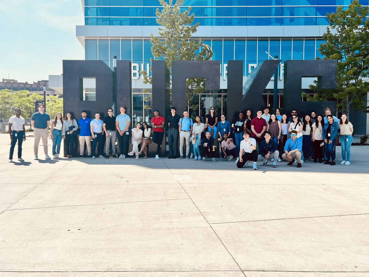Jamers1731's tweet photo. Had a great time welcoming our #NMtech interns today. 

I’m happy they will take this summer to invest in themselves &amp; excited to see how much they grow with @NM_Financial!

Thank you @NEWaukee for a fun, engaging tour of MKE. It was perfect!

#NMtech2023 #InvestInYouGrowWithUs https://t.co/nIc3VFCrnA