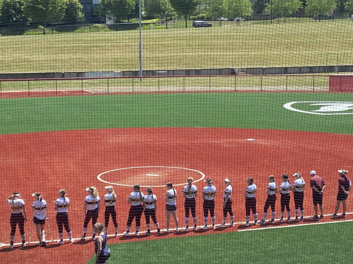 DSzolek's tweet photo. Just want to congratulate Kelly and her teammates on a great season! Your parents and sister are so proud of you! Three District Championships, 2 Regional Championships, 2 Final Fours and a State Final appearance in three years! On to @IUPsoftball ! https://t.co/OjStOcheMg