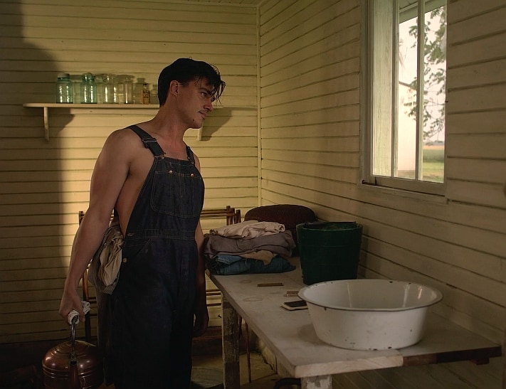 📸 <a href="/FinnWittrock/">Finn Wittrock</a> as Young Roscoe in #Louie