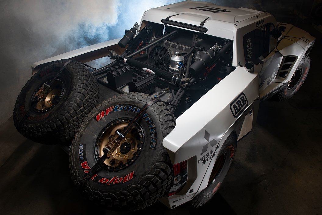 methodracewheel's tweet photo. Is this baddest Unlimited Truck in Australia?! Take a look back at this 2021 TSCO Australian Spec TT Mitsubishi Triton on #MRW103 Race Series wheels 🏁
Learn more.: https://t.co/B9pgsvKqCE
#methodracewheels #lighterstrongerfaster #methodwheels #offroadwheels https://t.co/UFUiZ5LFK6