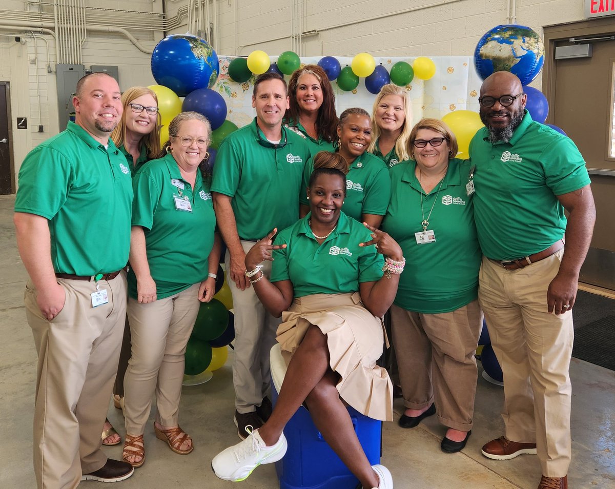CynthiaSJewell's tweet photo. This picture represents 2 years of growth, encouragement, building relationships, enhancing instructional leadership, and improving student outcomes! I am grateful for these individuals and better because I was able to work alongside them! #PrincipalPLC https://t.co/mcyk5hodMt