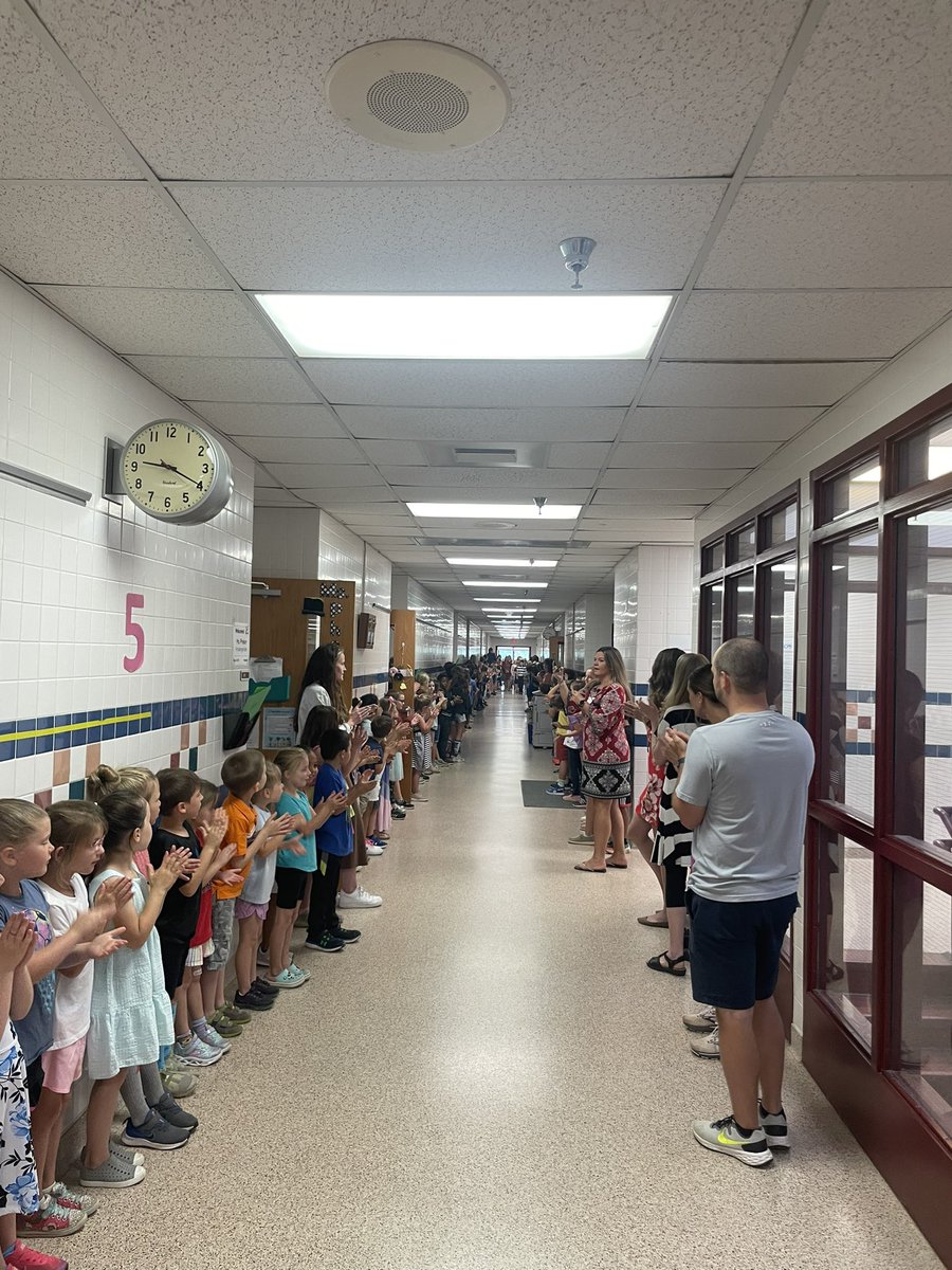 TRES_Principal tweet media