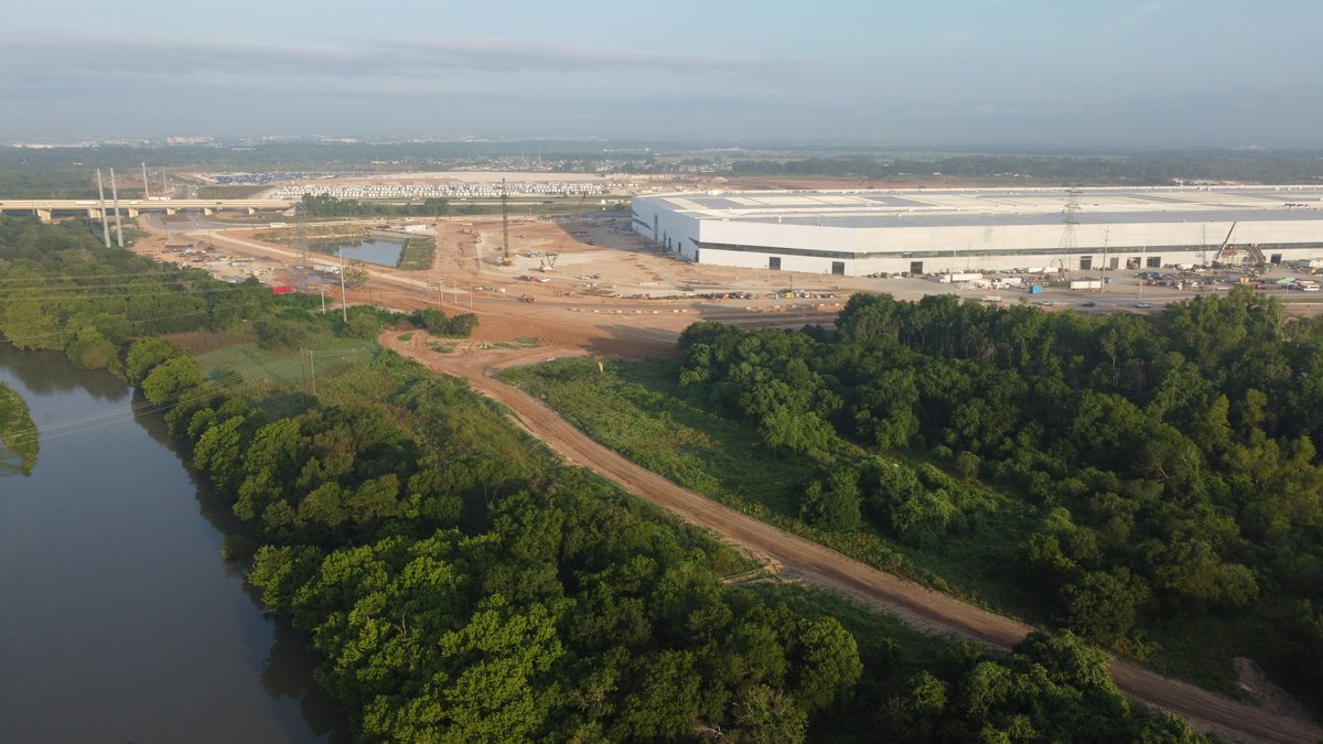 Joe Tegtmeyer 🚀 🤠😎 on Twitter "Giga Texas building/expanding roads