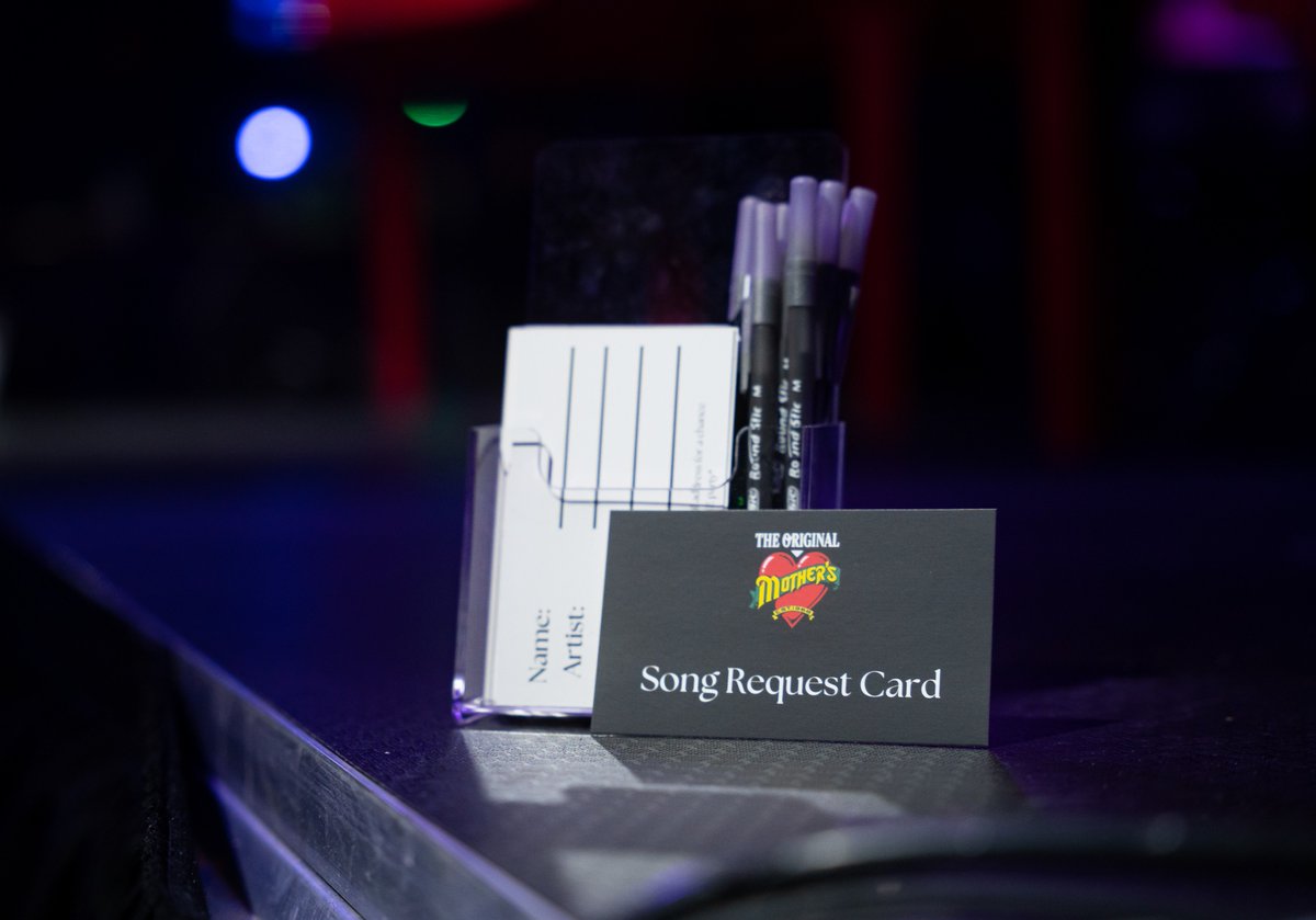 What's it going to be? Drop your requests in the comments ⬇️

#lmgchicago #originalmothers #chicagoweekend #pianobar #chicago #duelingpianoschicago