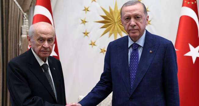 TRSonDakikacom's tweet image. Kulis İddiaları:Bahçeli ve Erdoğan,Soylu’nun Durumunu Netleştirdi

AKP'li Cumhurbaşkanı Erdoğan ve MHP lideri Bahçeli arasında gerçekleşen dünkü görüşmede iki liderin Süleyman Soylu’nun durumunu netleştirdiği iddia edildi.
trsondakika.com/haberler/kulis…
#AKP'liCumhurbaşkanıErdoğan #Devl