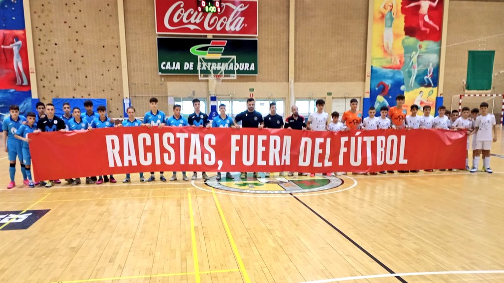 AcademiaInterFS's tweet image. LA ACADEMIA |
Fase Previa del Campeonato de España 🇪🇸
@cdsancris, 1️⃣ 🆚 Infantil @AcademiaInterFS Ⓜ️, 4️⃣. 
🥅 Goles INTER de Carlos, Adri (2) y Jorge.

🔜 Mañana a las 10:30 el 2º partido 🆚 @5Corunafs

‼️VAMOOOOS‼️💪

#VamosInter