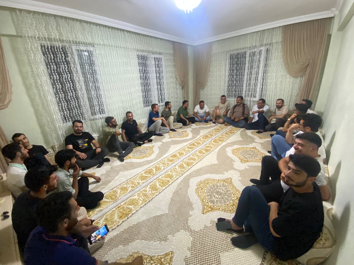 alibucak6363's tweet photo. Aylık aile toplantımızı düzenledik.. https://t.co/oXWlPoEWNx