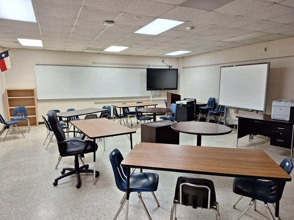 MeierMath's tweet photo. Today ends a chapter in my educational career. 16 years between @Nimitz9_AISD and @NimitzHS_AISD. It has been an amazing ride and I am thankful for all I have worked with. I am looking forward to starting a new chapter next year @BlansonCTEHS!
#4QTRSTRONG https://t.co/Lftds924Gb