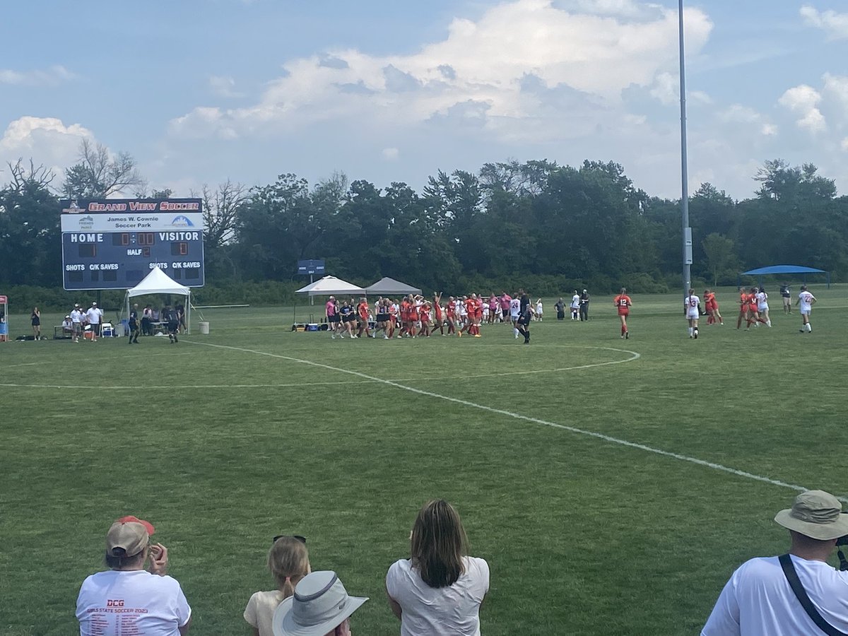 MrsLKasperbauer's tweet photo. On to the championship!! @filliesoccer ⚽️ 🏆 https://t.co/MHtCrGLBqW