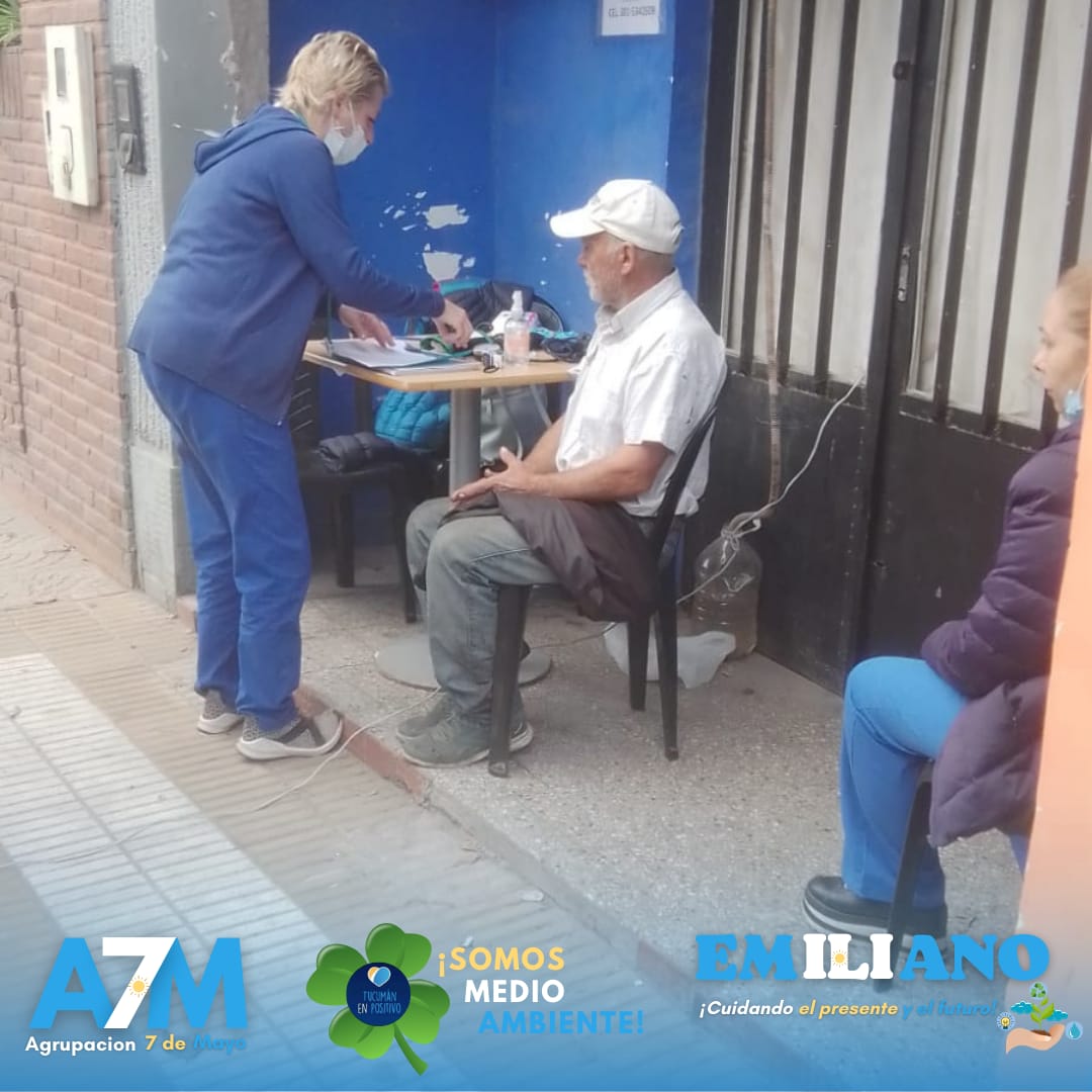 Agrup7Mayo's tweet photo. También contamos con la presencia de personal de la Salud, quien realizó practicas y asesoramiento a quienes lo solicitaron.
Un servicio más que suma nuestra Agrupación en beneficio de todas y todos!!! https://t.co/A6JrxOcrf3