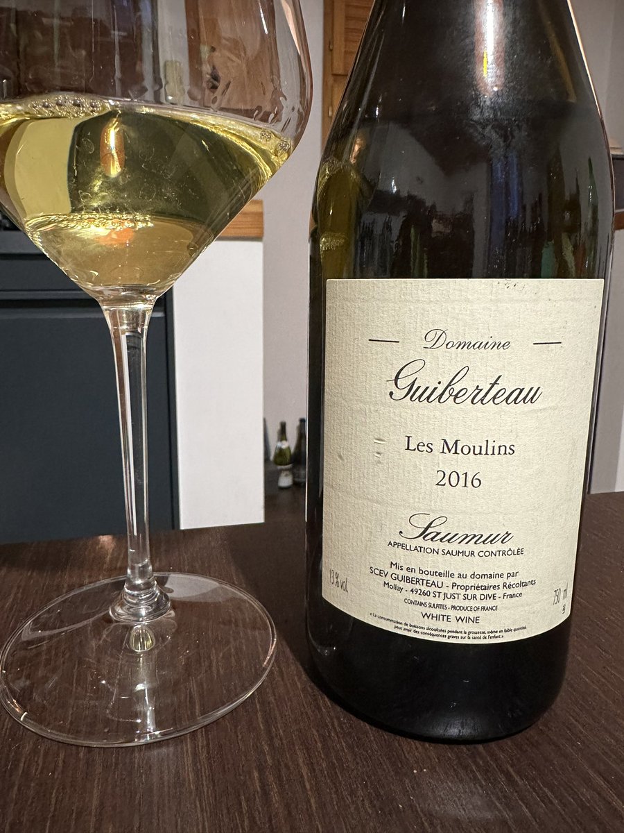 meccavito's tweet photo. #guiberteau Les Moulins 2016 Saumur #cheninblanc produttore e vitigno che adoro #loira https://t.co/snipNYMkZ2