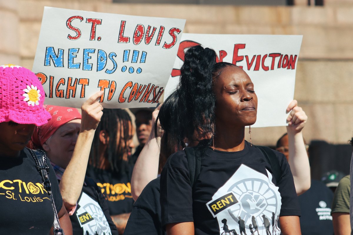 ActionSTL's tweet image. Today, at the #WeTheTenants RTC Rally and Press Conference,  President of the BOA, @saintlouispres, announced that the formal intro of RTC, which would provide legal representation to eligible people facing eviction in STL, will occur next week! 🗣️

@ArchCityDefense 

#ActionStl