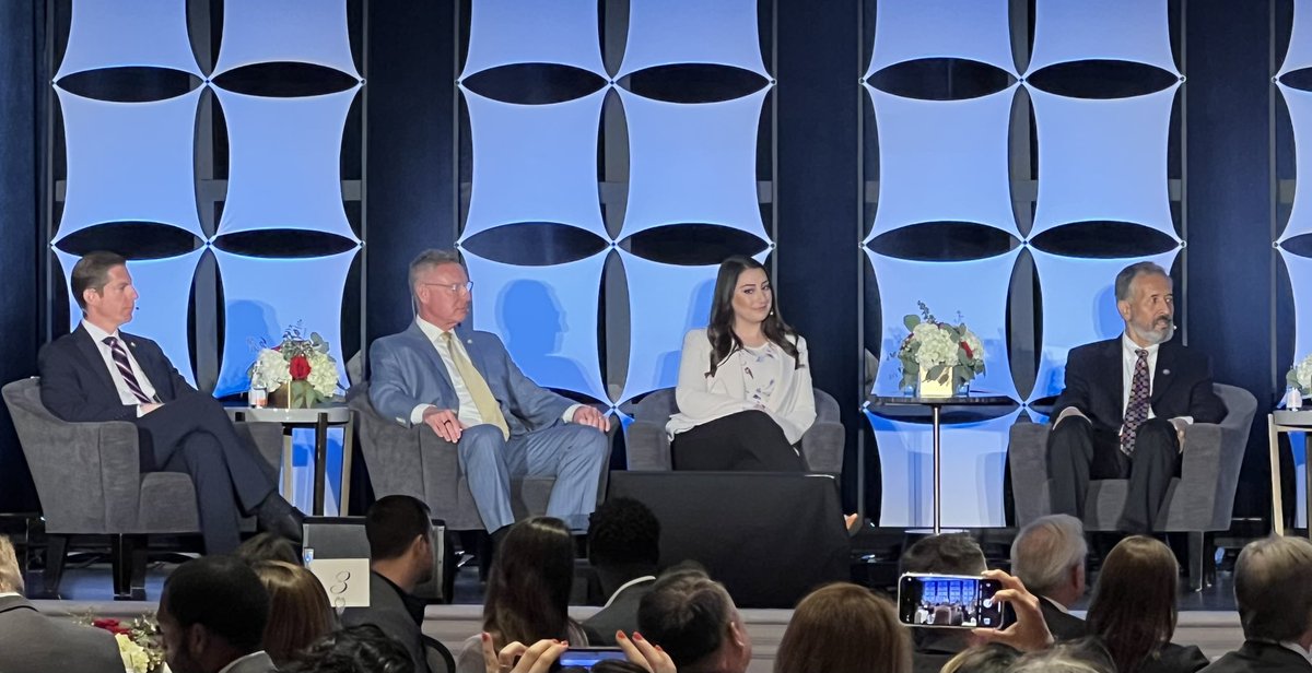 LaPrensaSD's tweet photo. LPSD on the scene: Four of San Diego’s Congressmembers speak at @sdchamber of Commerce luncheon: @MikeLevin, @@ScottPetersSD, @SaraJacobsCA & @JuanVargas4CA. Only SD member to not participate was @DarrellIssa. #DCinSD https://t.co/5WjKSKXhjj