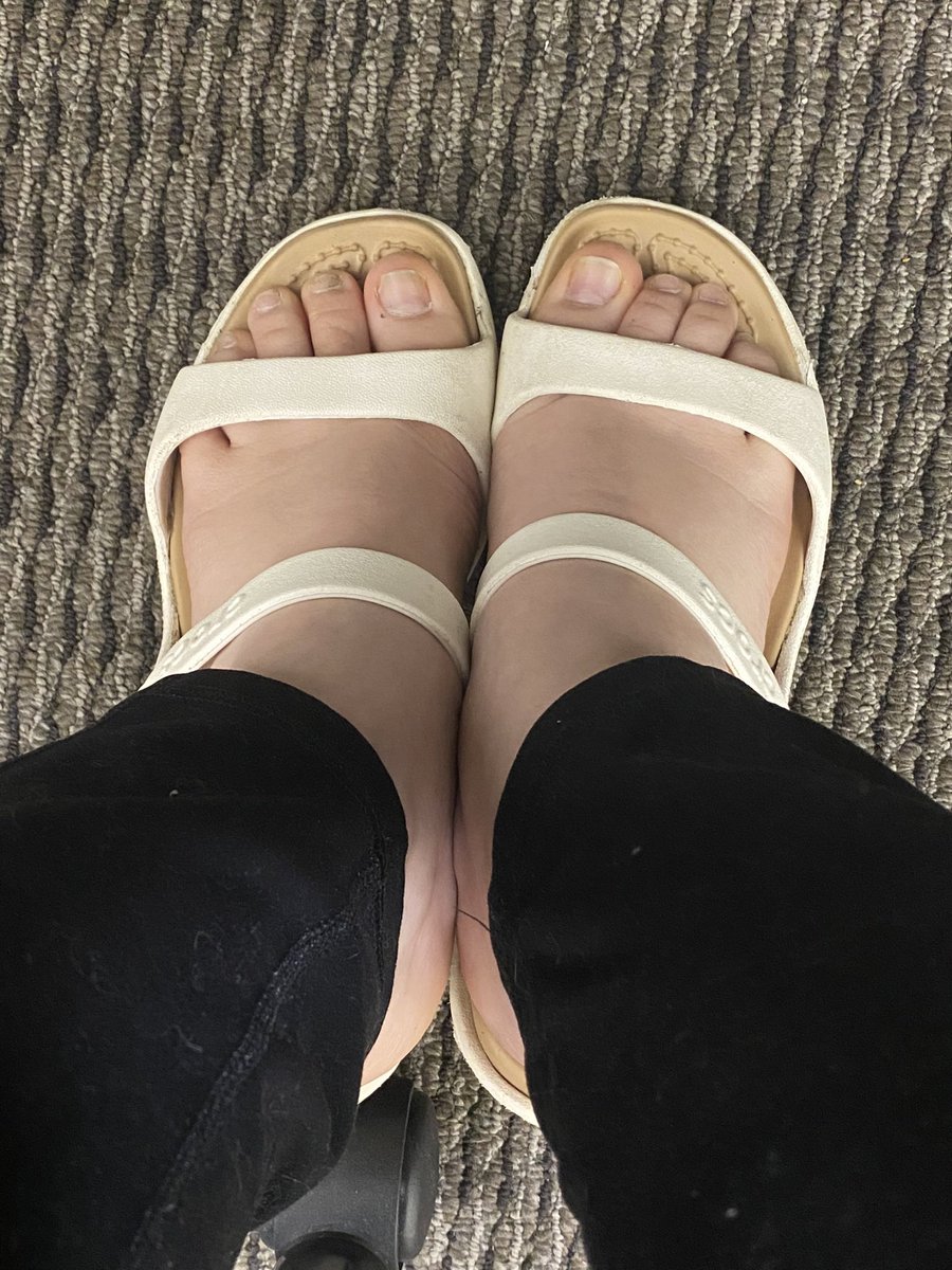 lxxxyjay's tweet photo. 7 day free trial to my #OnlyFans starts now! 
#freetrial #findom #feetcontent #content #pregnancyfetish #fetish #acceptingrequests https://t.co/7aetAGoMTi