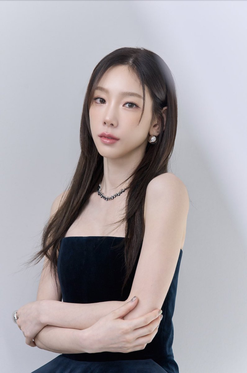 _snsd_updates's tweet photo. [Update] TAEYEON - ‘퀸덤퍼즐 / QUEENDOM PUZZLE’ Poster Bonus Cut

📺 Episode 1: June 13 (Tue) at 10pm (KST) on Mnet, TVING

#taeyeon #태연 #kimtaeyeon #김태연 #mctaeyeon #queendompuzzle #퀸덤퍼즐 #mnet #엠넷 #tving #queendom #퀸덤 #puzzle #퍼즐 #idolshow
230517 https://t.co/pKhdumIkQV